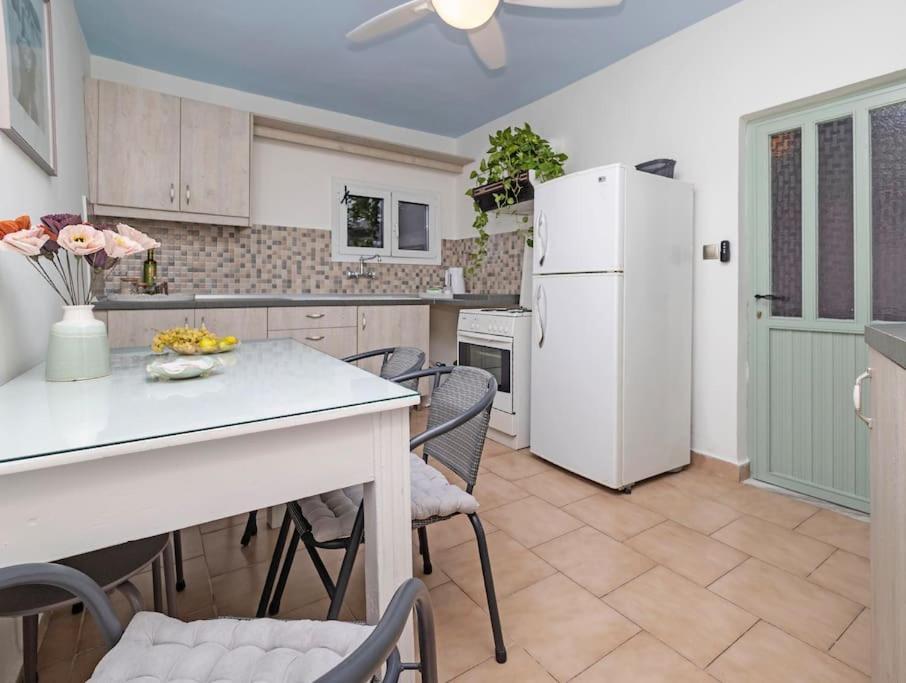 Вилла Siora Nina Charming Stone House Near Agios Gordios Sinarades Экстерьер фото