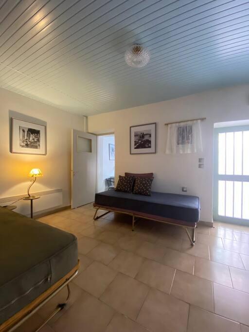 Вилла Siora Nina Charming Stone House Near Agios Gordios Sinarades Экстерьер фото